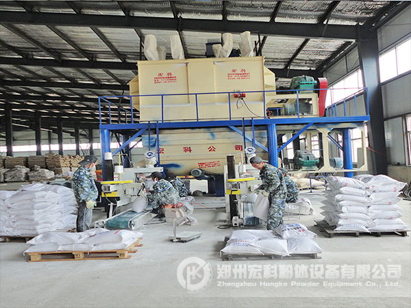 <a href=http://www.zzhongke.com/ target=_blank class=infotextkey>标线涂料设备</a>1_看图王.jpg